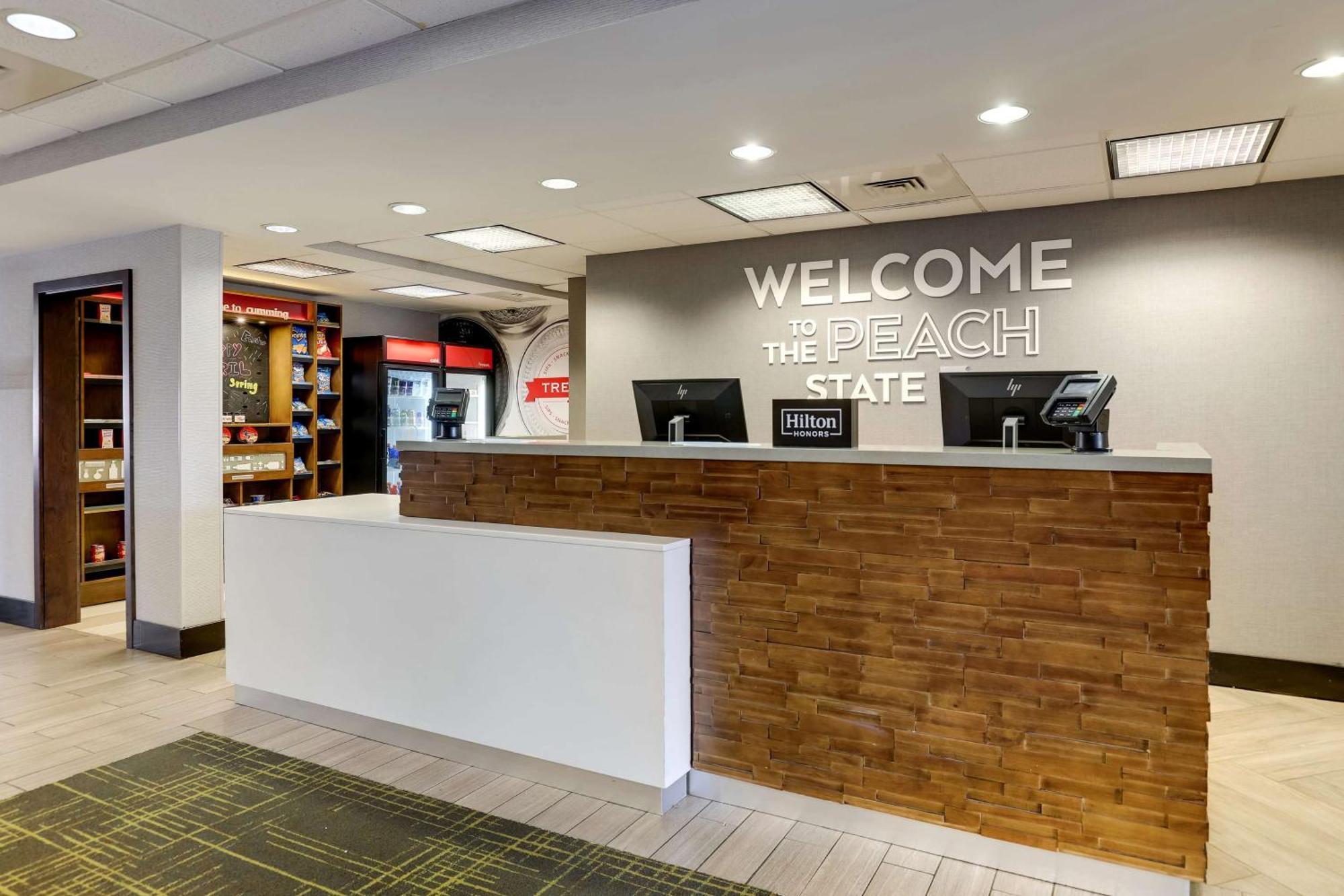 Hampton Inn Cumming Exterior photo